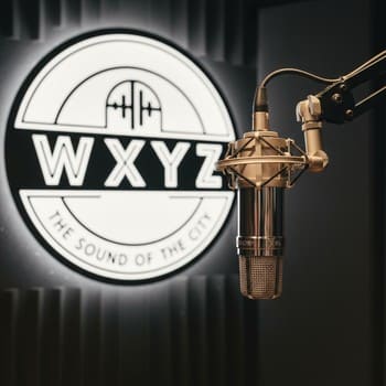 Динамический микрофон радио-класса на стреле